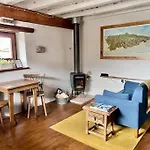 Asturias Retreats Rurales Con Encanto Y Vistas A La Montana Entre Y Ribadesella 아파트 *